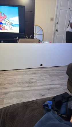 24 inch closet door