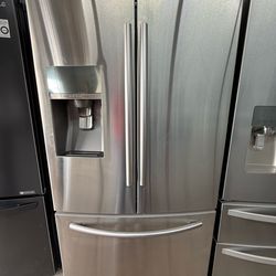 Samsung French Door Refrigerator with Dual Ice Maker