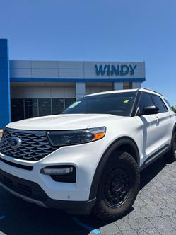 2022 Ford Explorer