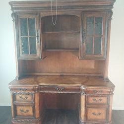 MAPLE DESK WITH COMPONANTS