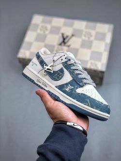 Dunk Men’s Sneaker With Box Size 12/13 Available