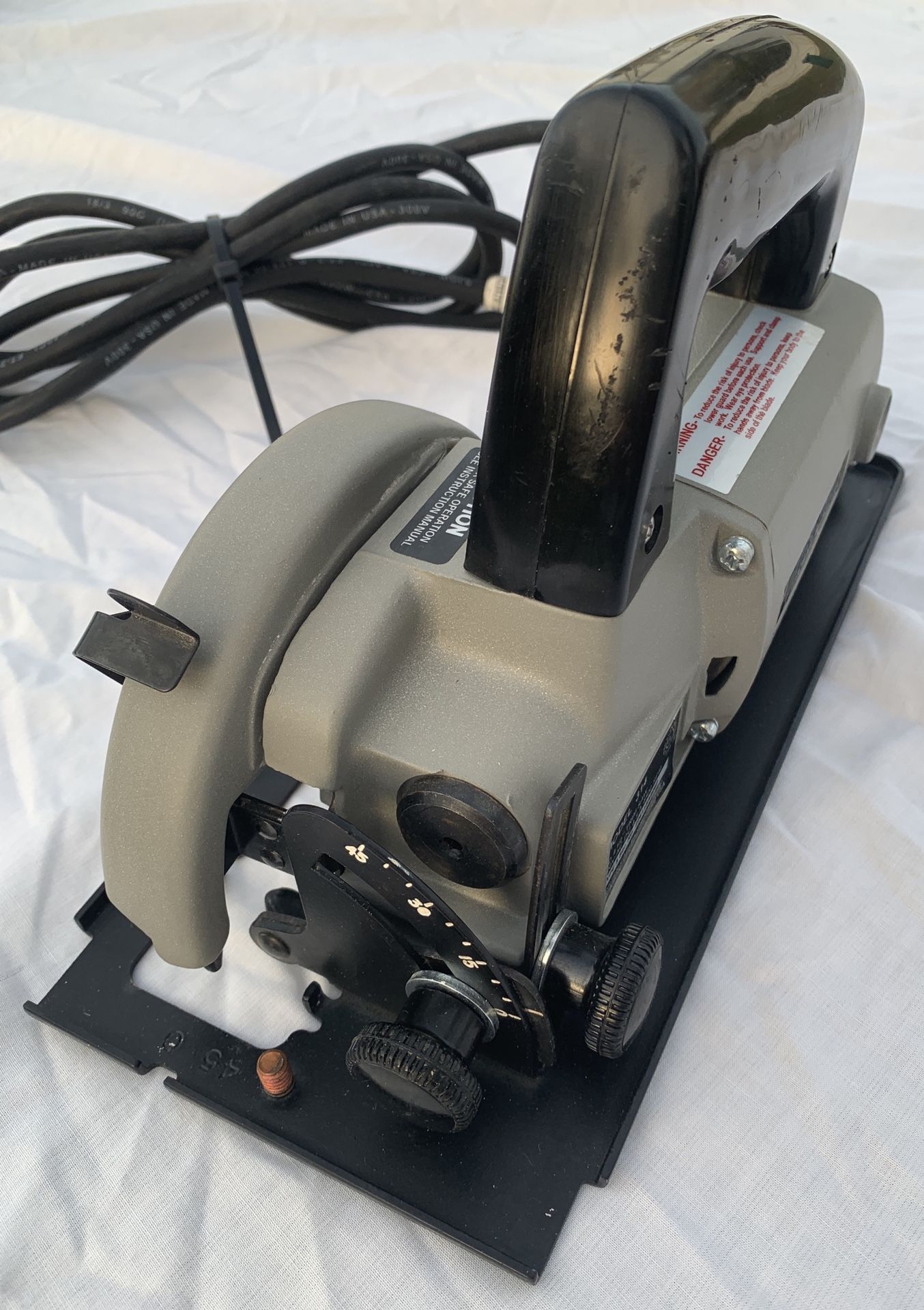 PorterCable 314 Type 5 4 1/2" worm drive trim saw for carpentry or
