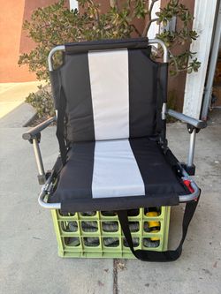 Folding stadium seat