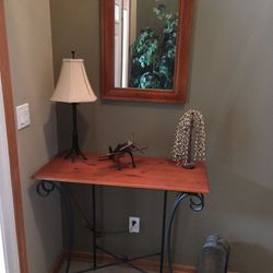 Table with mirror only $25