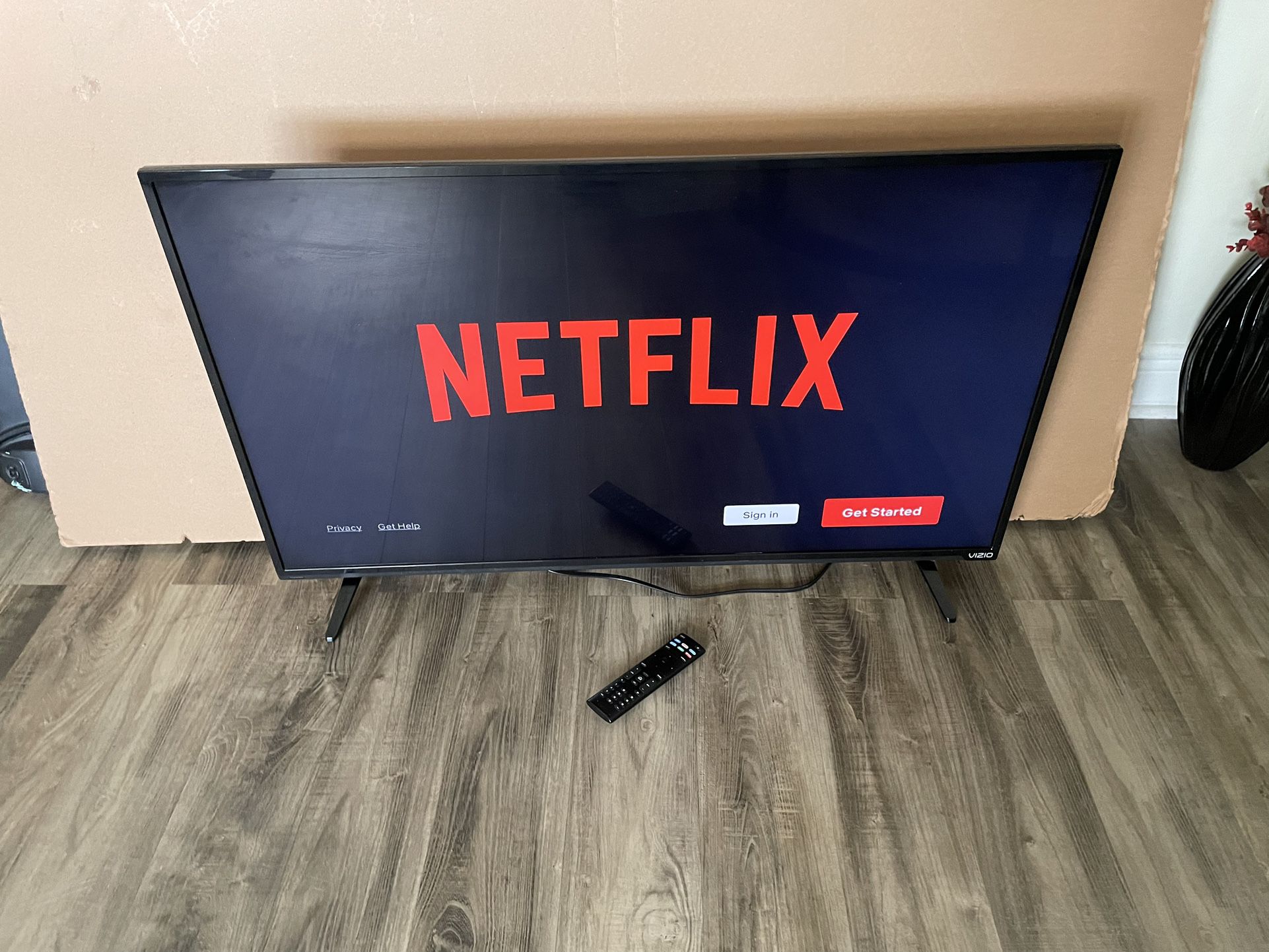 Vizio 43” Smart TV With Remote Control In Working Condition $120 Firm On Price