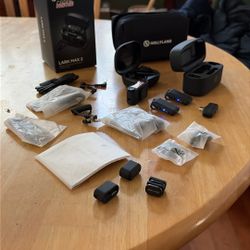 Hollyland Lark Max 2 - Ultimate Combo 2 Person Wireless Mic