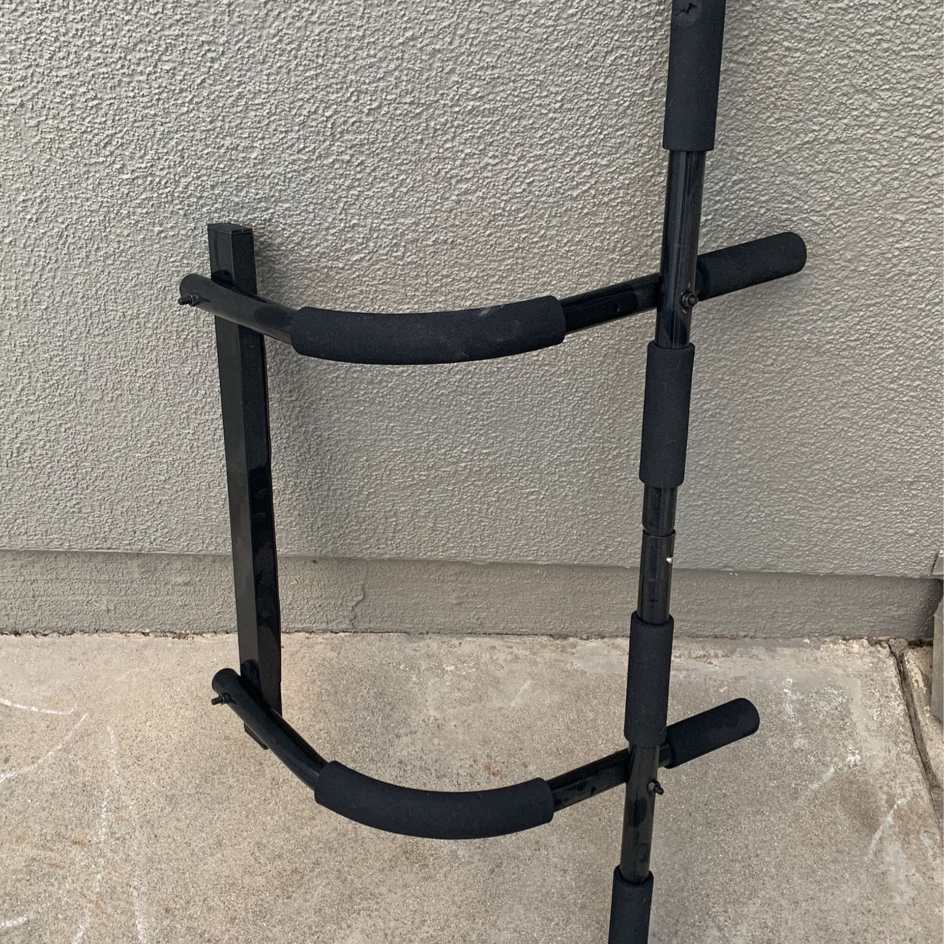 Never Used Assembled Pull Up/push-up Bar