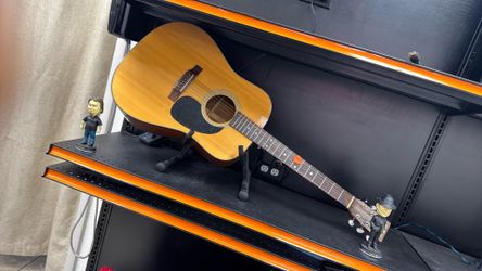 Martin & CO. ACOUSTIC GUITAR