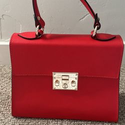 Red purse 