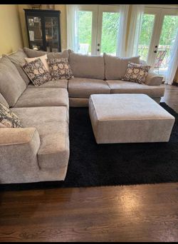 Cross sectional couch