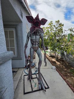 Stranger things demogorgin animatronic