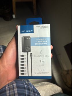 22.5W UNIVERSAL AC ADAPTER