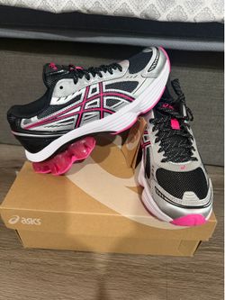 Women ASICS size 6