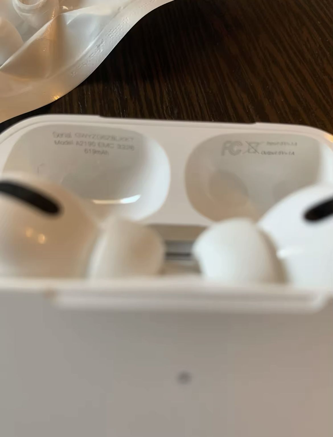 Airpods Pro’s 2 CHECK DESCRIPTION