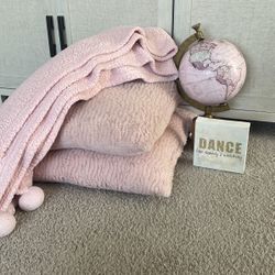 Girls Room Accent Decor Items