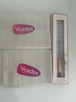 NAIL TIPS & ACRYLIC BRUSH