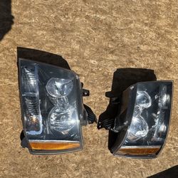 2013 Chevy Tahoe Headlights 