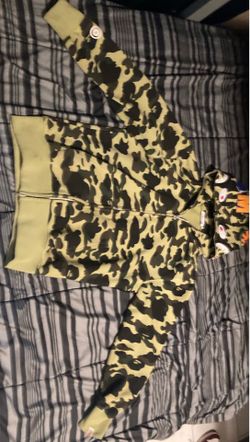 Camo bape hoodie size xl new/used