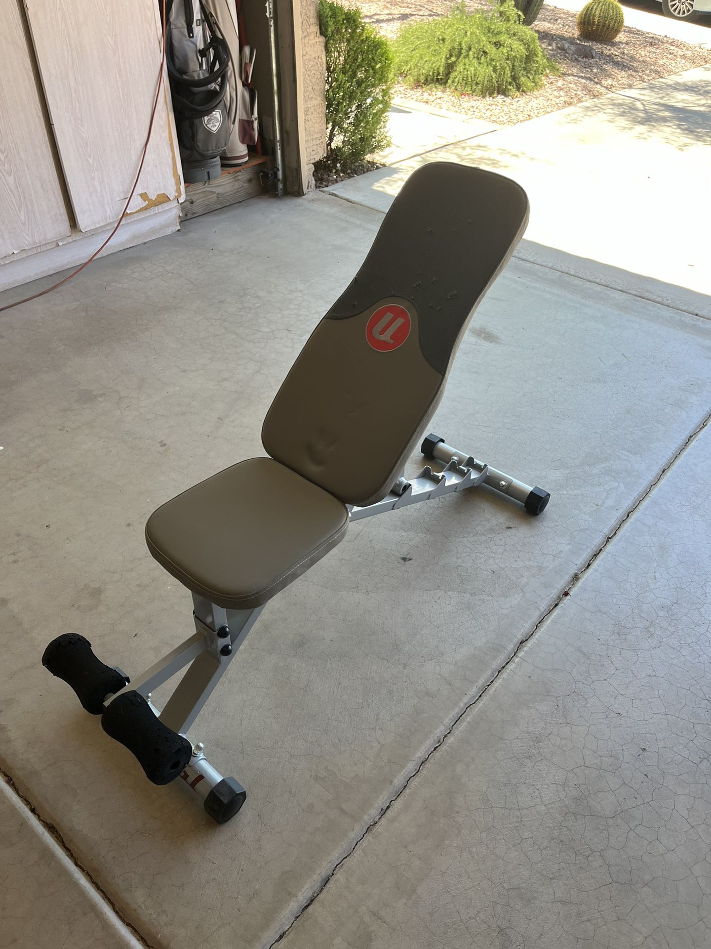 Adjustable Weight Fitness Bench