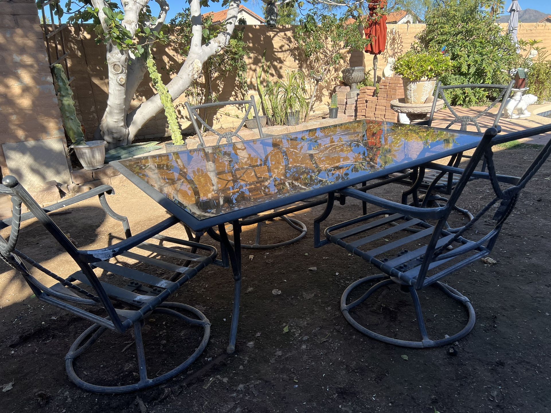 Backyard Table Set With 4 Chairs