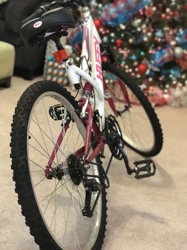 26 inch Huffy Kolo Trail Runner 18 Speed Mountain Bike