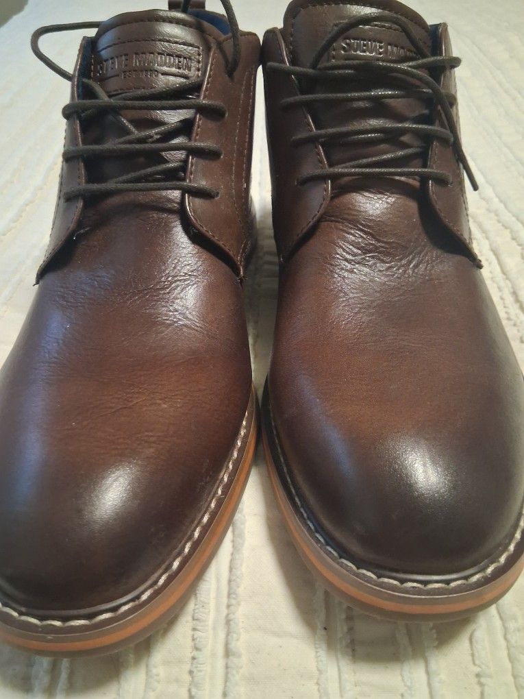 Men's Shoes Size 9.5  Leather  Upper 