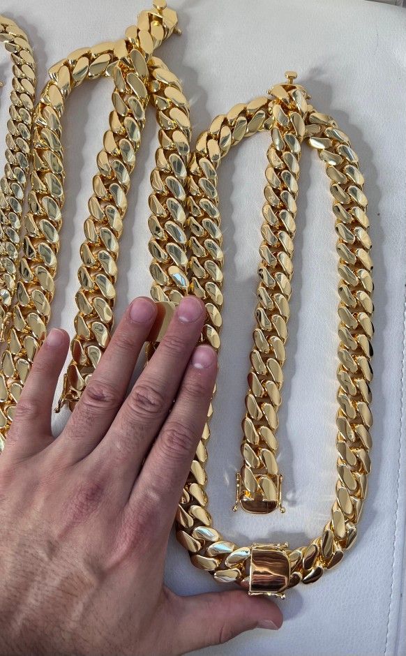 Chain And Bracelets Set