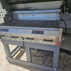 Pro Electric Grill Stain Still 220V Like New