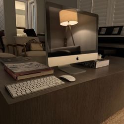 iMac (21.5-Inch, Mid 2011)