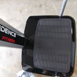 Confidence Fitness Vibration Machine 