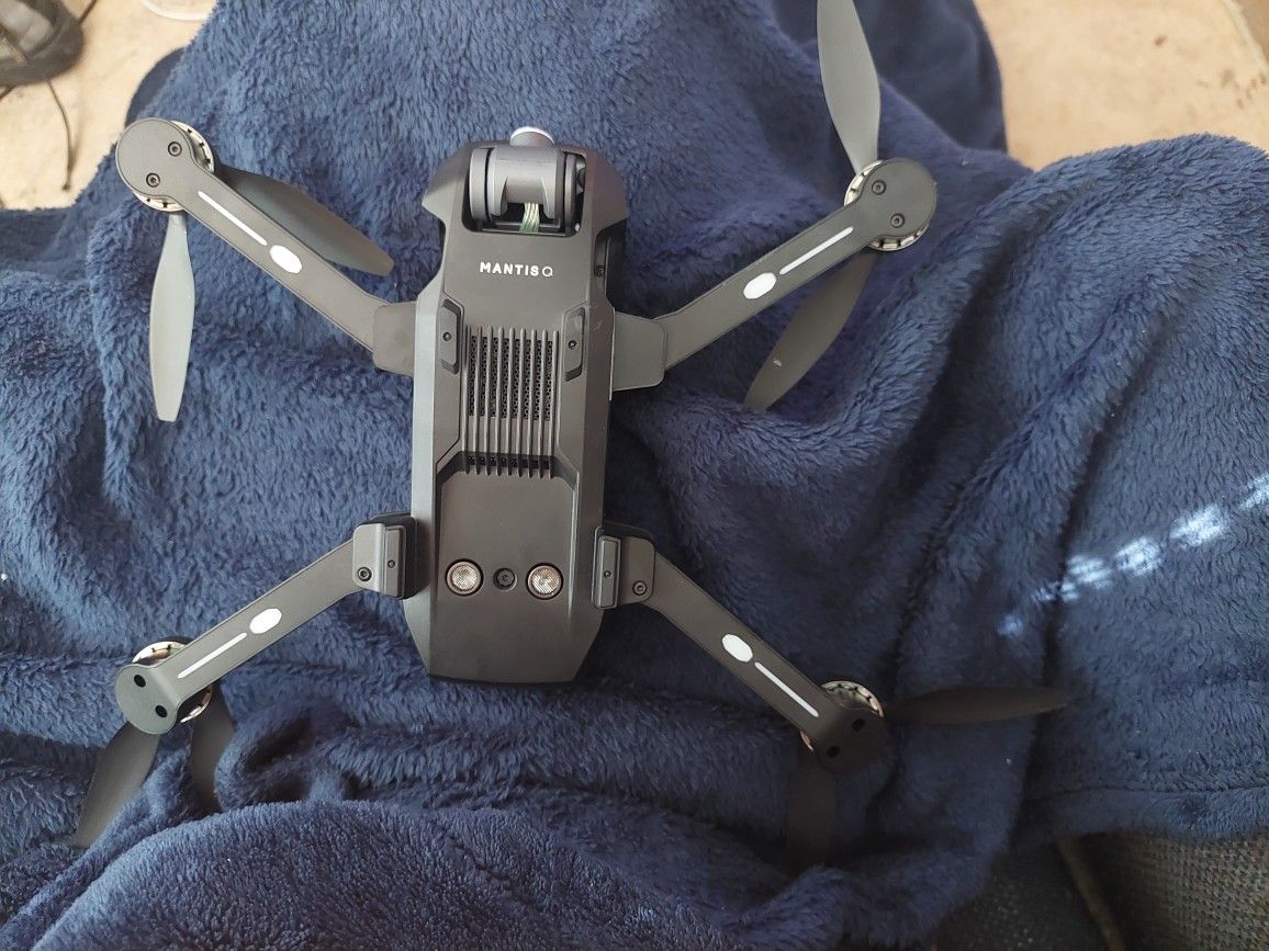 Yuneec Mantis Q Drone - Main Image