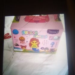 Lil Sewing Machine New