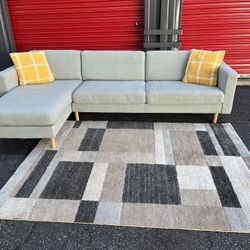 Sectional Couch!! Delivery Available 🚚!! Dimensions: 110” Length x 30” Height x 35” Depth ( 61” Depth Longer Section)