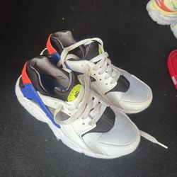 Kids Nike Huarache 4Y