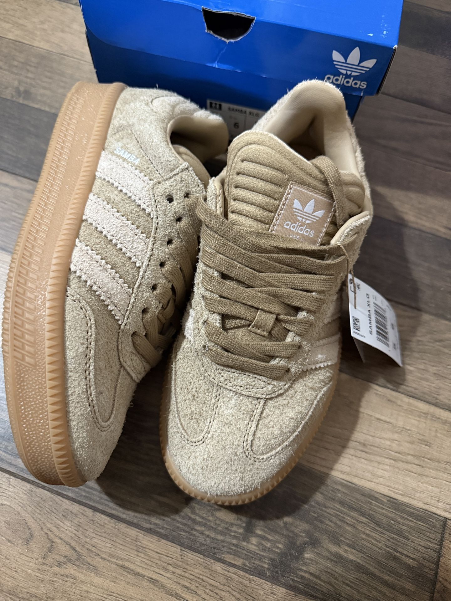 New In Box Adidas Samba XLG Men Size 5 Women Size 6