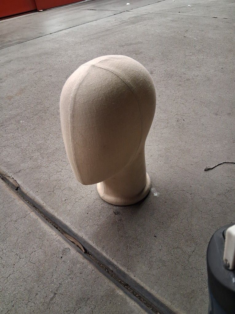Manakin Head