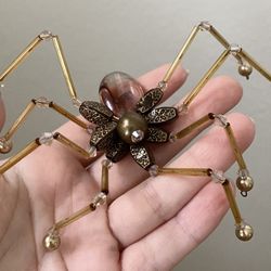 🌿Beautiful beaded hand crafted spider 