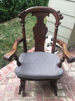 Vintage wood Lion Head Rocking Chair