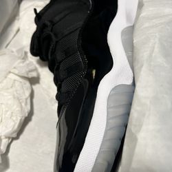 Jordan 11 Space Jam