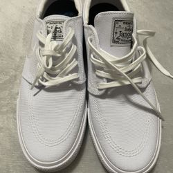 Brand New Nike Shoes 