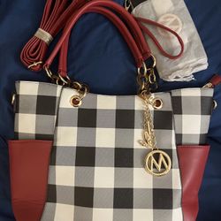 Mia K Collection With Wallet And Shoulder Strap. New.