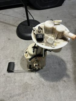 Fuel Pump Assembly Kia- Hyundai (31110-B2500) Parts 