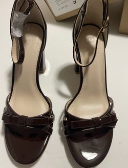 Women's Heel Sandals Size 6