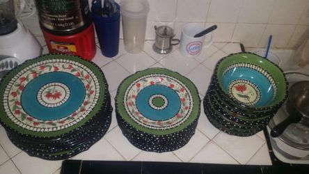 Bombay Set 24 3x8 Hand painted crafted Tabletops Lifestyles BOMBAY plates 11" 9" bowls 7" Perfect Mint