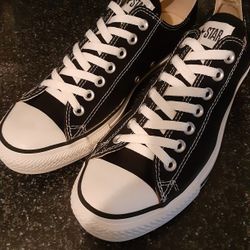 Converse Mens 8.5 Great Condition 