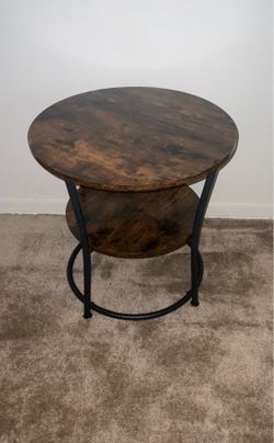 Wood round table