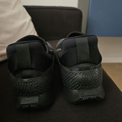 Nike Go FlyEase Shoes (Women - Size 9)