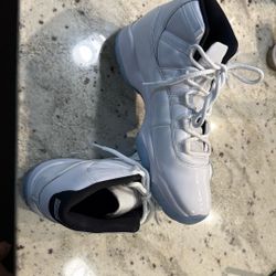 Air Jordan 11 retro “Legend Blue” SIZE 13 