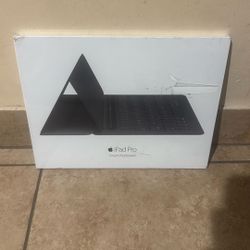 Apple - Smart Keyboard Folio for 12.9-inch iPad Pro (6th Generation) - Black