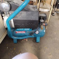 Makita Air Compressor 